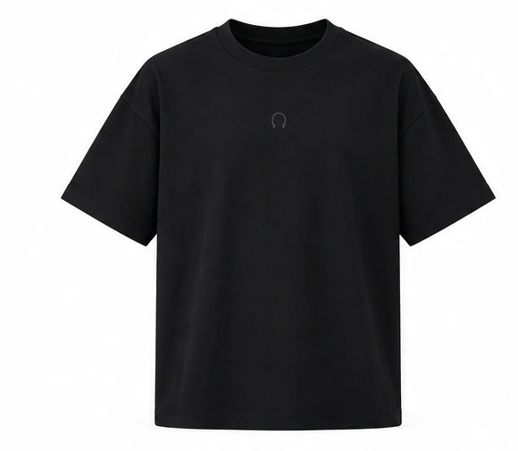 Black Minimal Chest-mark T-shirt